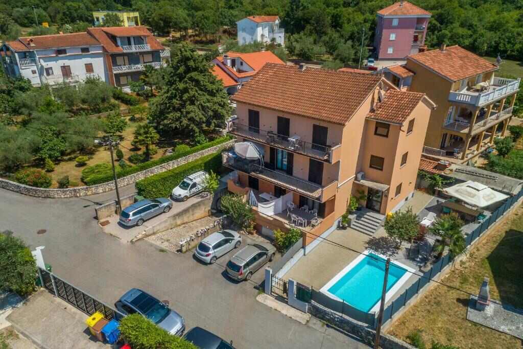 Bellona, Malinska